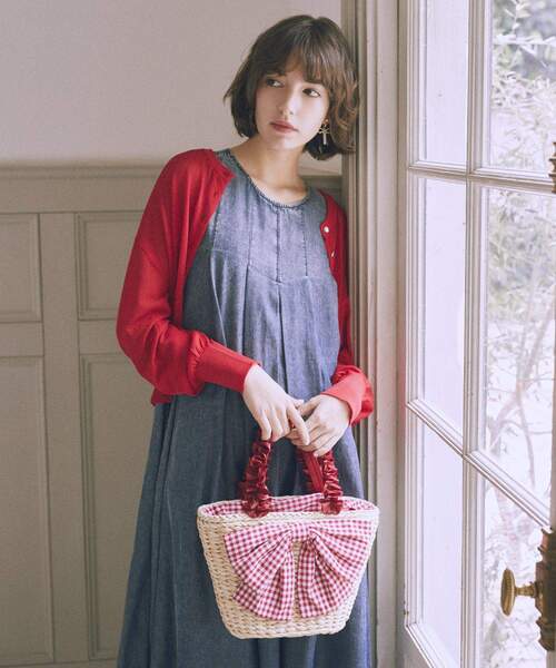 Maison de FLEUR(メゾンドフルール)の「リボンメイズフリルハンドルカゴバッグ(ハンドバッグ・レディース・レッド/ブラック・FREE)」の4枚目の写真