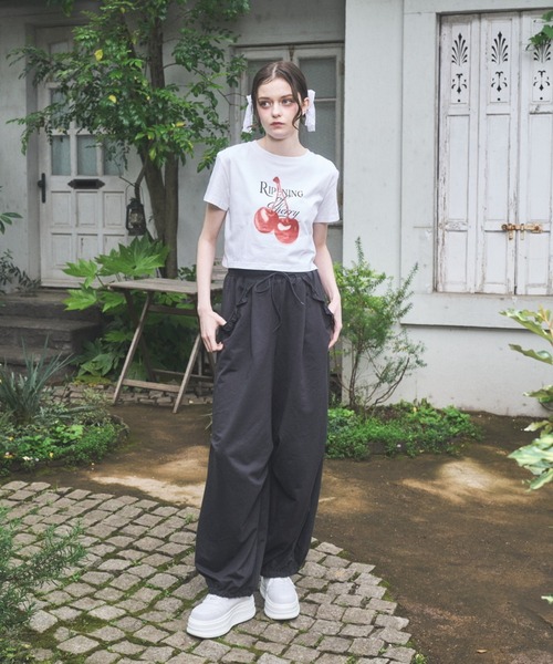 Lovilyn(ラヴィリン)の「チェリーチビT(Tシャツ/カットソー・レディース・ブラック/ホワイト・FREE)」の10枚目の写真