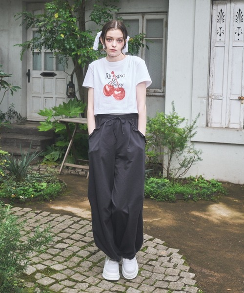 Lovilyn(ラヴィリン)の「チェリーチビT(Tシャツ/カットソー・レディース・ブラック/ホワイト・FREE)」の12枚目の写真