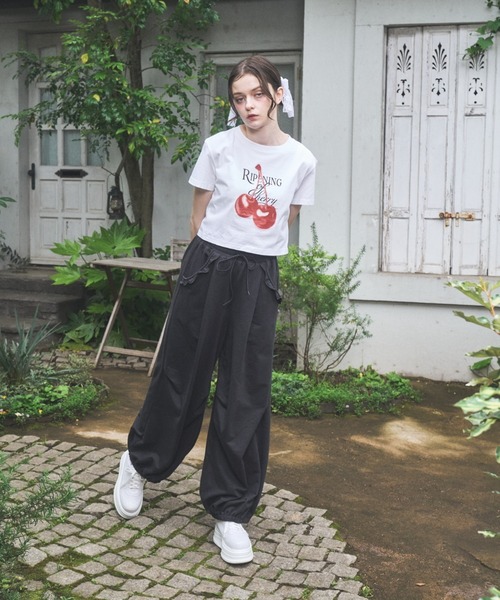 Lovilyn(ラヴィリン)の「チェリーチビT(Tシャツ/カットソー・レディース・ブラック/ホワイト・FREE)」の13枚目の写真