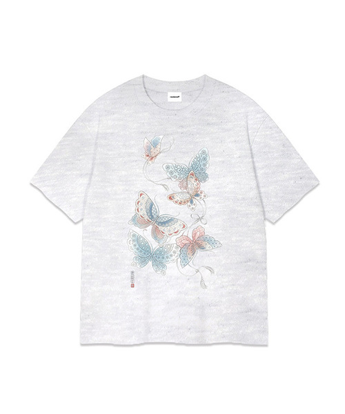 RANDOMOFF(ランダムオフ)の「BUTTERFLY GARDEN OVER FIT T-SHIRT (3color)(Tシャツ/カットソー・レディース・ホワイト/ライトグレー/ブラック・SMALL/MEDIUM/LARGE/X-LARGE)」の3枚目の写真
