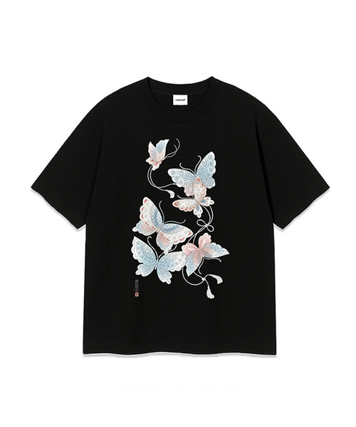 RANDOMOFF(ランダムオフ)の「BUTTERFLY GARDEN OVER FIT T-SHIRT (3color)(Tシャツ/カットソー・レディース・ホワイト/ライトグレー/ブラック・SMALL/MEDIUM/LARGE/X-LARGE)」の1枚目の写真