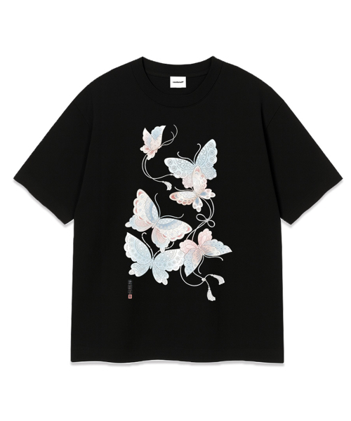 RANDOMOFF(ランダムオフ)の「BUTTERFLY GARDEN OVER FIT T-SHIRT (3color)(Tシャツ/カットソー・レディース・ホワイト/ライトグレー/ブラック・SMALL/MEDIUM/LARGE/X-LARGE)」の6枚目の写真