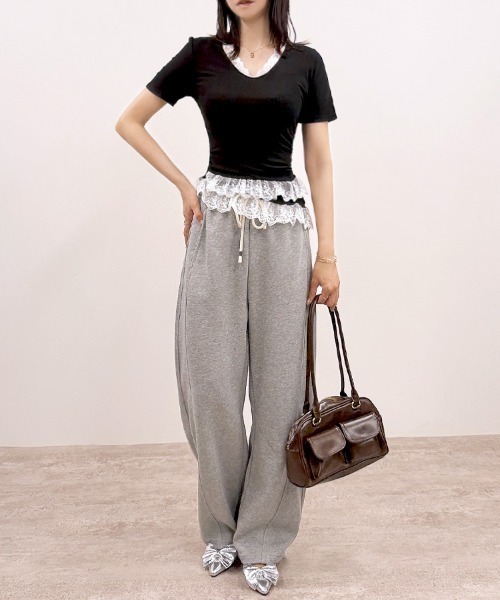 CLOTHY(クロシィ)の「【ちょい甘×ちょい色気×抜け感】レース使いアシメトップス(Tシャツ/カットソー・レディース・オフホワイト/ブラック・FREE)」の18枚目の写真