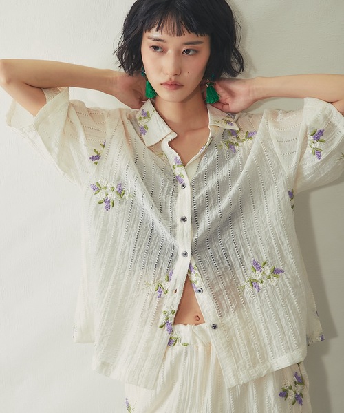 花刺繍シアーストライプスキッパーシャツ（シャツ/ブラウス）｜ANOTHER