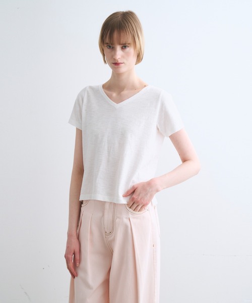three dots(スリードッツ)の「オーガニックスラブ Vネック(Tシャツ/カットソー・レディース・ホワイト/ブルー系その他/イエロー系その他/バーガンディー/ピンク系その他・M/S)」の2枚目の写真