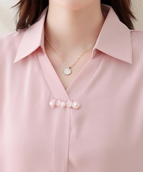 LUCPY(ラクピー)の「チャイナボタンデザイン半袖ブラウス(シャツ/ブラウス・レディース・ピンク/ホワイト・XX-LARGE/X-LARGE/LARGE/MEDIUM)」の6枚目の写真
