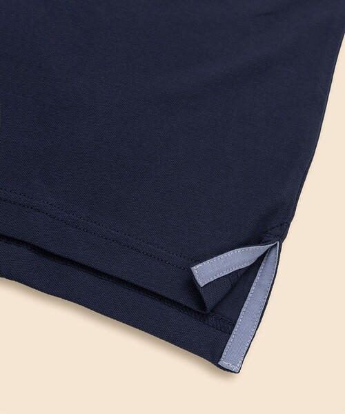 BROOKS BROTHERS（ブルックスブラザーズ）の「コットンストレッチピケ　スクリプトエンブロイダリー　ティップド　ポロシャツ　Slim Fit（ポロシャツ・メンズ・ホワイト/グリーン/ネイビー・LARGE/MEDIUM/SMALL/X-LARGE/X-SMALL）」の7枚目の写真