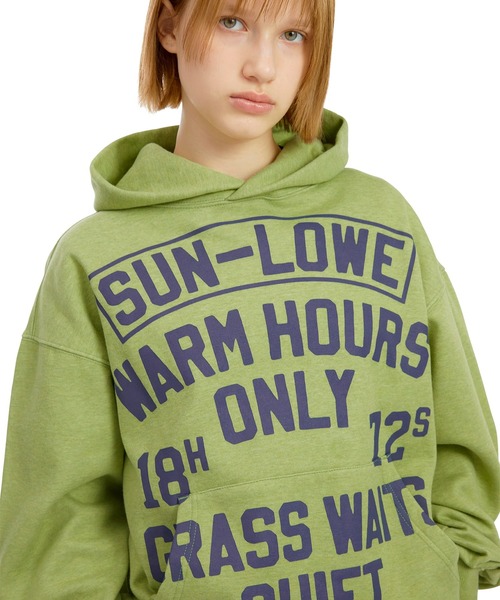 SUNLOVE(サンラブ)の「Field Hoodie(パーカー・レディース・ライム/ネイビー・M/L/XL)」の2枚目の写真