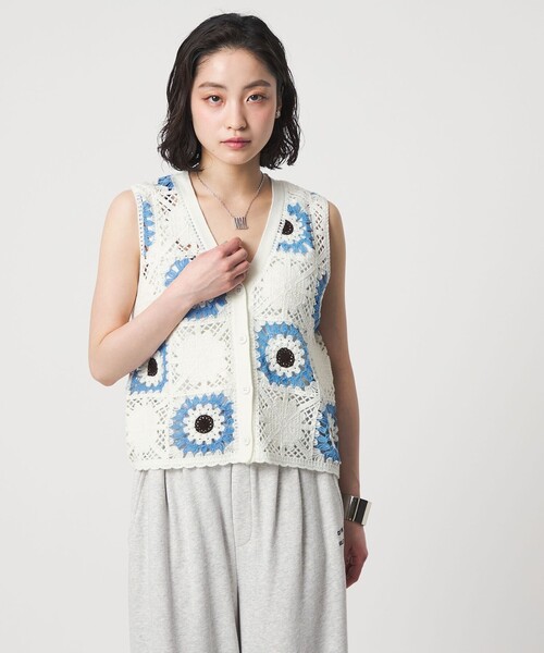 CITEN(シテン)の「<CITEN>クロシェ風ニットベスト(ベスト・レディース・オフホワイト/ブラック/ダークブラウン・FREE)」の2枚目の写真