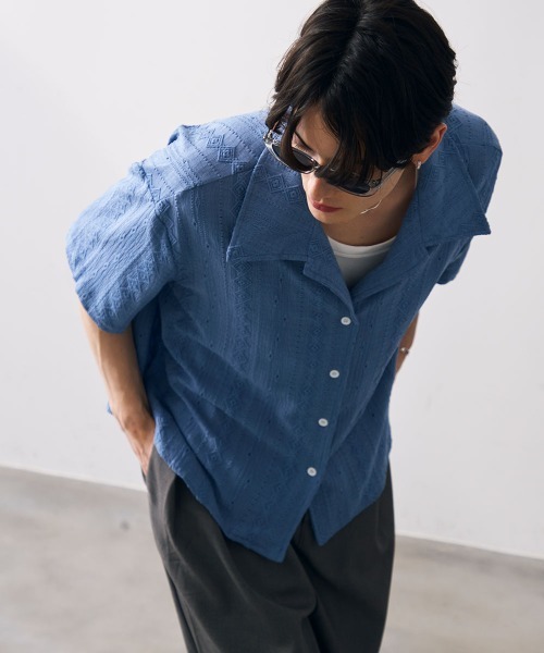 Shoowtime(ショウタイム)の「Jacquard copped shirt / ジャガードクロップドシャツ(シャツ/ブラウス・メンズ・ホワイト/ブルー・MEDIUM/LARGE/X-LARGE)」の1枚目の写真
