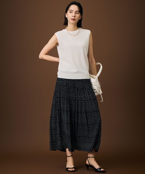 自由区(ジユウク)の「ファンクショナルノースリーブ カットソー(Tシャツ/カットソー・レディース・スカイブルー系/アイボリー系/ブラック系/ベージュ系・38/40)」の15枚目の写真