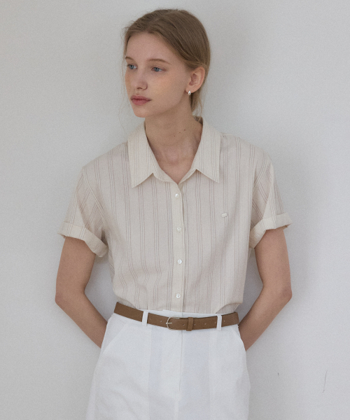 OURHOPE(アワーホープ)の「シアサーカーストライプネックラインシャツ - ベージュ(シャツ/ブラウス・レディース・Beige・ONE)」の2枚目の写真