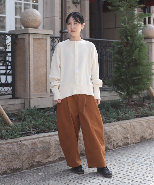 Brocante（ブロカント）の「[Brocante / ブロカント] パウダースノー高密度ツイル トヌーパンツ（チノパンツ・レディース・ダークグリーン/キャメル/ライトベージュ/ネイビー・2）」の5枚目の写真