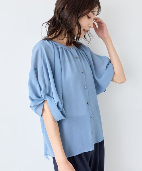 le.coeur blanc（ルクールブラン）の「ドットバルーンスリーブブラウス（シャツ/ブラウス・レディース・チャコールグレー/サックスブルー/オフホワイト・38）」の19枚目の写真