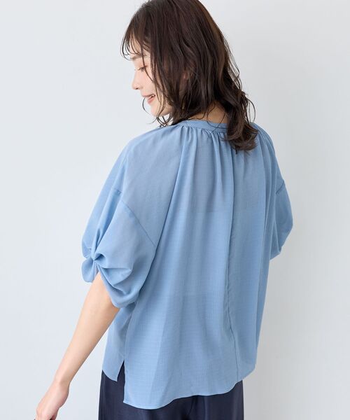 le.coeur blanc（ルクールブラン）の「ドットバルーンスリーブブラウス（シャツ/ブラウス・レディース・チャコールグレー/サックスブルー/オフホワイト・38）」の20枚目の写真