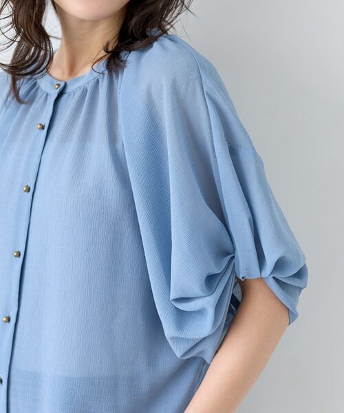 le.coeur blanc（ルクールブラン）の「ドットバルーンスリーブブラウス（シャツ/ブラウス・レディース・チャコールグレー/サックスブルー/オフホワイト・38）」の21枚目の写真