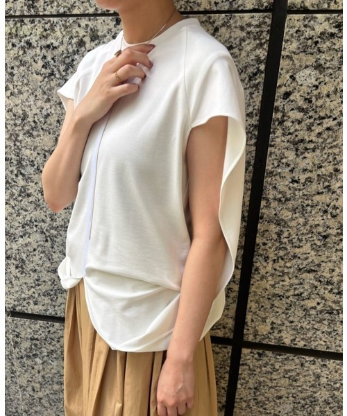ADORE(アドーア)の「◆コンパクトポンチプルオーバー(Tシャツ/カットソー・レディース・パープル/ブラック/ホワイト・38)」の2枚目の写真