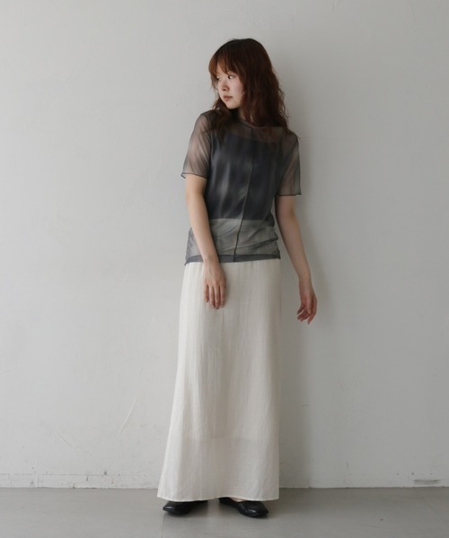cheriella(シェリエラ)の「【cheriella】前後2WAYニュアンスウェーブホールシアートップス 半袖 2-WAY NUANCE WAVE HOLE SHEER TOPS(Tシャツ/カットソー・レディース・ブルー/ダークグレー/アイボリー/ブラウン/グリーン・FREE)」の11枚目の写真