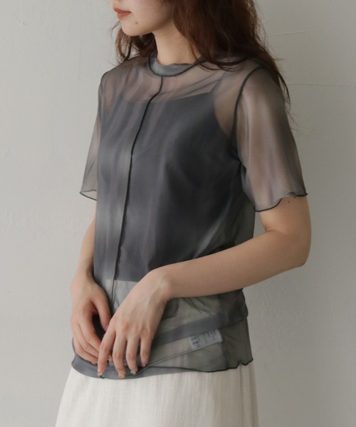 cheriella(シェリエラ)の「【cheriella】前後2WAYニュアンスウェーブホールシアートップス 半袖 2-WAY NUANCE WAVE HOLE SHEER TOPS(Tシャツ/カットソー・レディース・ブルー/ダークグレー/アイボリー/ブラウン/グリーン・FREE)」の9枚目の写真