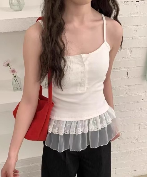 Vipoa(ヴィポア)の「Frill layer button up camisole(キャミソール・レディース・ブラック系その他/ホワイト系その他/ブラック/ホワイト・FREE)」の2枚目の写真