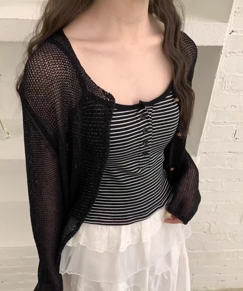 Vipoa(ヴィポア)の「Frill layer button up camisole(キャミソール・レディース・ブラック系その他/ホワイト系その他/ブラック/ホワイト・FREE)」の15枚目の写真