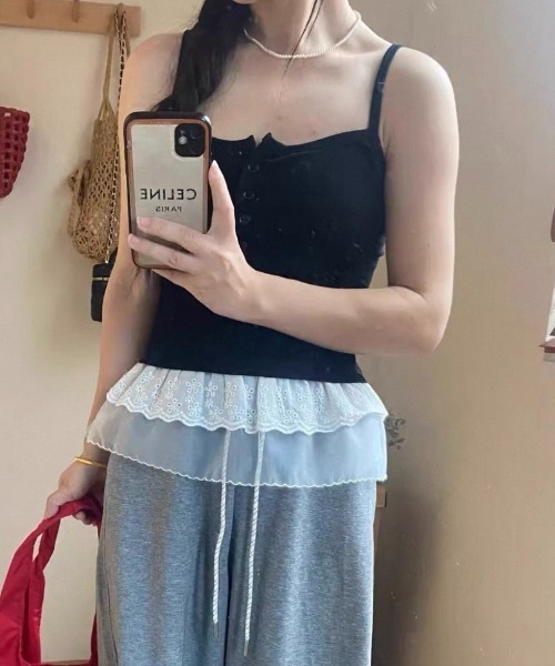 Vipoa(ヴィポア)の「Frill layer button up camisole(キャミソール・レディース・ブラック系その他/ホワイト系その他/ブラック/ホワイト・FREE)」の22枚目の写真