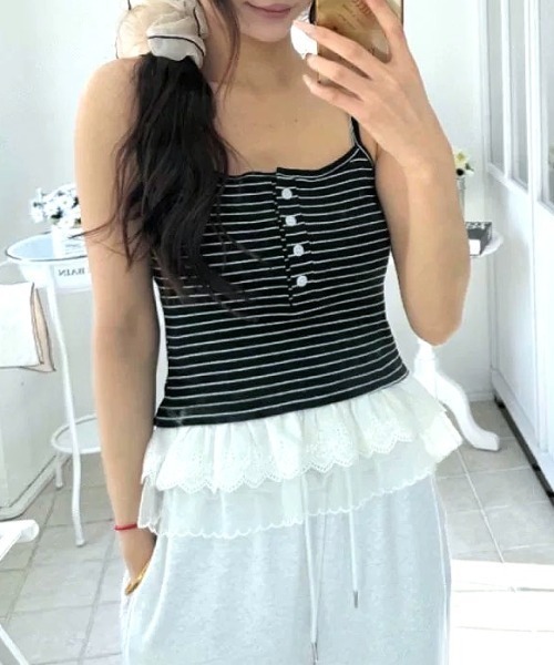 Vipoa(ヴィポア)の「Frill layer button up camisole(キャミソール・レディース・ブラック系その他/ホワイト系その他/ブラック/ホワイト・FREE)」の12枚目の写真