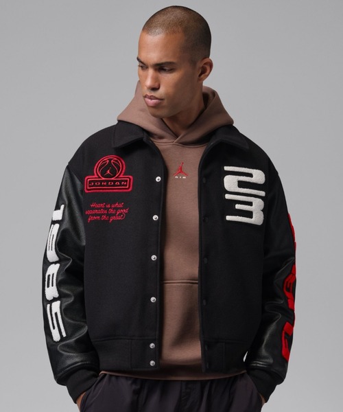 JORDAN BRAND（ジョーダンブランド）の「JORDAN BRAND M J FLT VARSITY JKT / ジョーダン ブランド FLT ヴァーシティ ジャケット/NIKE【SP】（スタジャン・メンズ・ブラック・S/M/L/XL/XXL）」の3枚目の写真