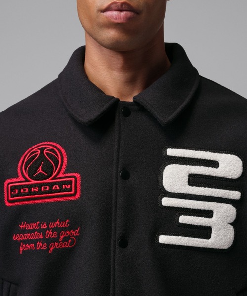 JORDAN BRAND（ジョーダンブランド）の「JORDAN BRAND M J FLT VARSITY JKT / ジョーダン ブランド FLT ヴァーシティ ジャケット/NIKE【SP】（スタジャン・メンズ・ブラック・S/M/L/XL/XXL）」の4枚目の写真