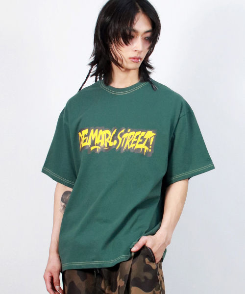DEMARC（ドゥマーク）の「M text graffiti boxy short sleeve tee- khaki（Tシャツ/カットソー・メンズ・その他・MEDIUM/LARGE）」の6枚目の写真