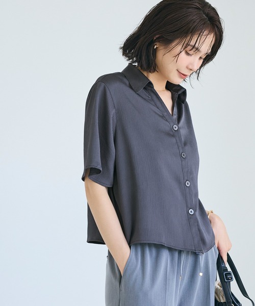 coca(coca)(コカ)の「ライトサッカーサテン半袖シャツ(シャツ/ブラウス・レディース・ネイビー/ライトベージュ・S/M/L)」の11枚目の写真