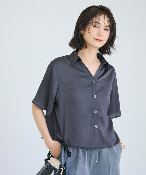 coca(coca)(コカ)の「ライトサッカーサテン半袖シャツ(シャツ/ブラウス・レディース・ネイビー/ライトベージュ・S/M/L)」の13枚目の写真