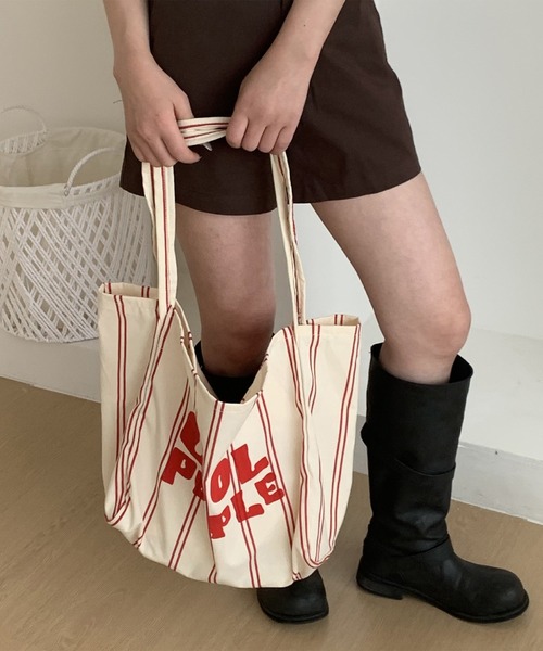 LYEON(リヨン)の「ストライプBIGトートバッグ(トートバッグ・レディース・ブラック/レッド・FREE)」の2枚目の写真