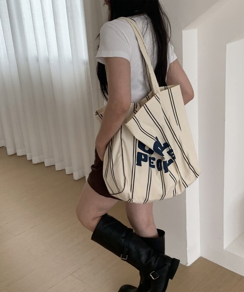 LYEON(リヨン)の「ストライプBIGトートバッグ(トートバッグ・レディース・ブラック/レッド・FREE)」の8枚目の写真