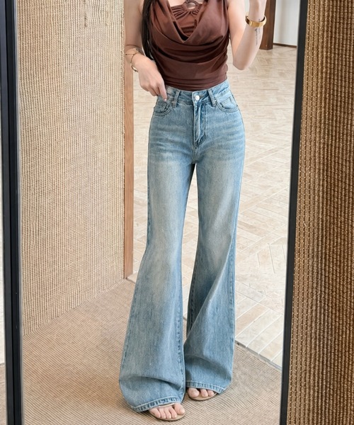 LUCPY(ラクピー)の「ハイウエストフレアデニムパンツ(デニムパンツ・レディース・ブルー・LARGE/MEDIUM/SMALL/X-SMALL)」の1枚目の写真