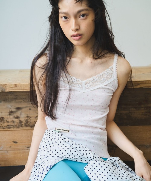 common gull products.（コモンガルプロダクツ）の「ひかりが薄い日のレースタンクトップ（タンクトップ・レディース・アイボリー/ホワイト系/ピンク系・フリー）」の3枚目の写真