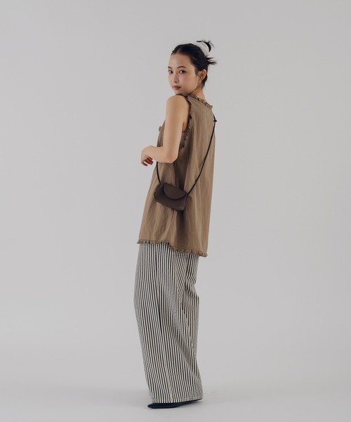MUHET(ミュエータ)の「2 way synthetic leather mini flap pouch / 2wayシンセティックレザーミニポーチ(ボディバッグ/ウエストポーチ・レディース・ブラウン/ブラック・FREE)」の21枚目の写真