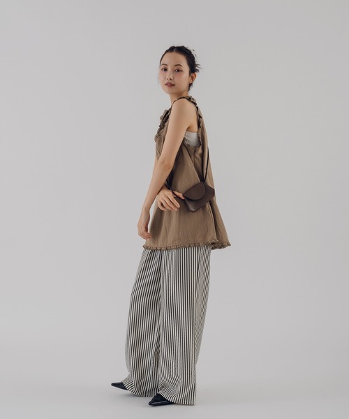 MUHET(ミュエータ)の「2 way synthetic leather mini flap pouch / 2wayシンセティックレザーミニポーチ(ボディバッグ/ウエストポーチ・レディース・ブラウン/ブラック・FREE)」の20枚目の写真
