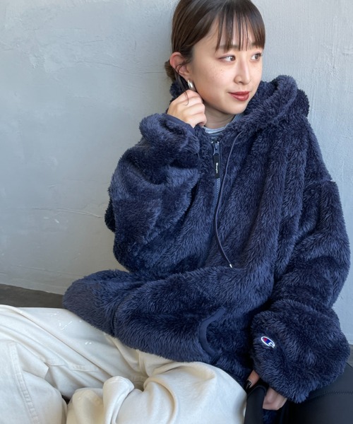 Champion（チャンピオン）の「【WEB先行予約】[Champion/チャンピオン] ボアフリース ジップフードジャケット(WEB限定)（その他アウター・レディース・ネイビー/ブラック・XL/M/L）」の2枚目の写真