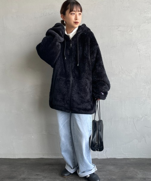 Champion（チャンピオン）の「【WEB先行予約】[Champion/チャンピオン] ボアフリース ジップフードジャケット(WEB限定)（その他アウター・レディース・ネイビー/ブラック・XL/M/L）」の3枚目の写真