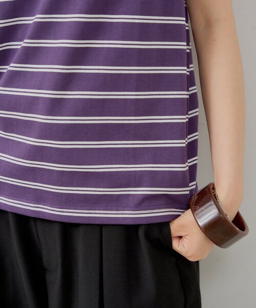 WHIMSIC（ウィムジック）の「【UNISEX/2サイズ展開】ボーダースリーブレスTシャツ（タンクトップ・メンズ・パープル/ブラウン/オフホワイト・2/1）」の12枚目の写真