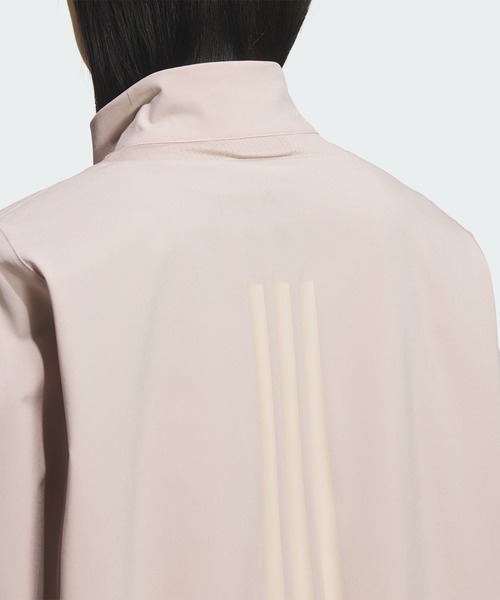 adidas（アディダス）の「トレーニング エッセンシャルズ プラス ルーズフィット ストレッチ ウーブン ジャケット / アディダス adidas（ブルゾン・レディース・ピンク・LARGE/MEDIUM/X-LARGE）」の4枚目の写真