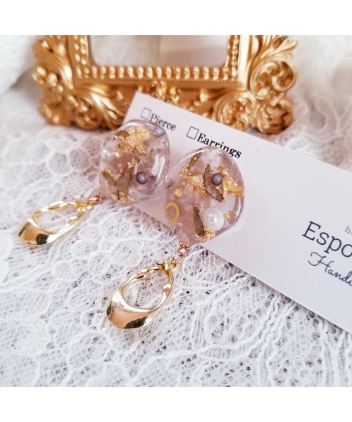 tone(トーン)の「【Espoir et la lune】変形オーバルゴールドチャームのピアス(MA)(ピアス(両耳用)・レディース・ブルー/ブラウン・FREE)」の7枚目の写真