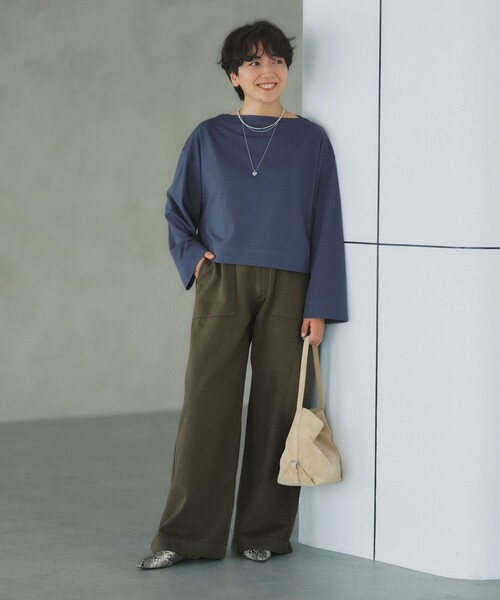 green label relaxing(グリーンレーベルリラクシング)の「<スタイリスト兵藤千尋さんコラボ>クロップド ワイド ロングスリーブ Tシャツ UVカット(Tシャツ/カットソー・レディース・ネイビー/オフホワイト/ダークグレー・FREE)」の4枚目の写真