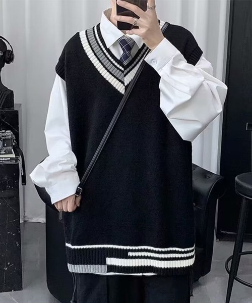 KELVIN(ケルヴァン)の「Line V-Neck Knit Vest ラインVネックニットベスト(ニット/セーター・メンズ・ブラック・LARGE/MEDIUM)」の1枚目の写真