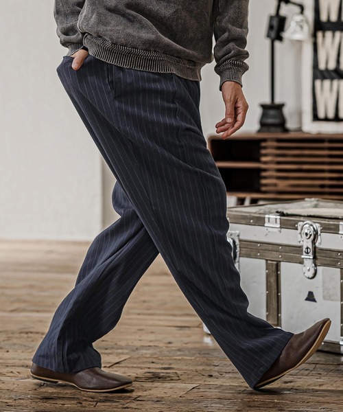 CAMBIO(カンビオ)の「mp15326- Pinstripe Pinched Tuck Wide Straight Pants ワイドストレートパンツ(CAM26AW-025)(その他パンツ・メンズ・ブラック/ネイビー/ブルー・S/M/L)」の16枚目の写真