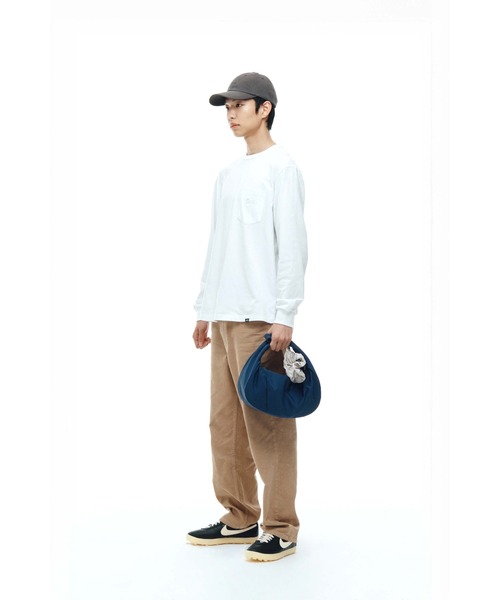 EMIS（イミス）の「SMALL LINE PATCH POCKET LS T-SHIRT（Tシャツ/カットソー・レディース・ブルー/ブラウン/グレー・SMALL/MEDIUM）」の8枚目の写真