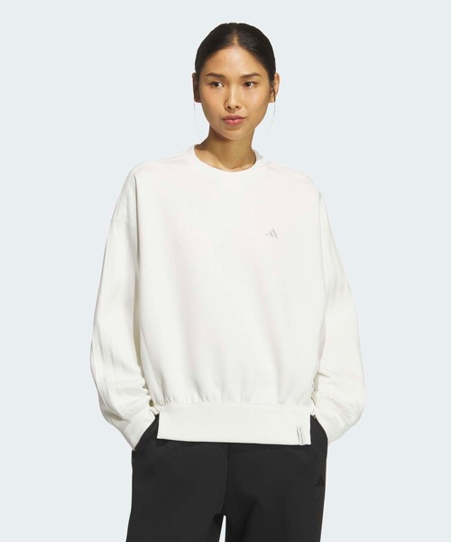 adidas(アディダス)の「エッセンシャルズ プラス スリーストライプス スペーサーニット ルーズフィット クルーネック プルオーバー / トレーナー / アディダス adidas(スウェット・レディース・ホワイト・MEDIUM/SMALL/X-LARGE/XX-LARGE/LARGE)」の1枚目の写真