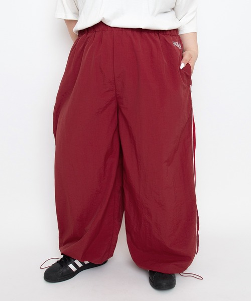 PUNYUS(プニュズ)の「【NEW SIZE】切り替えナイロンパンツ(その他パンツ・レディース・ワイン/ブラック/グリーン・5/4/3/2/1)」の3枚目の写真